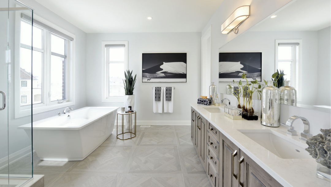 Giant bright bathroom. Mahogany, Manotick. Home is right here.